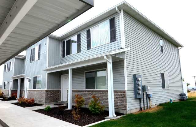 Upscale 2 Bedroom Smithfield Apartment Home Gallery 1