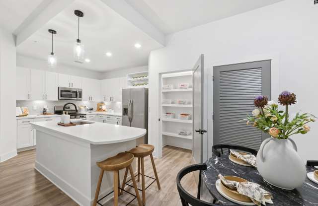 Linz Bayview Apartments Gallery 2