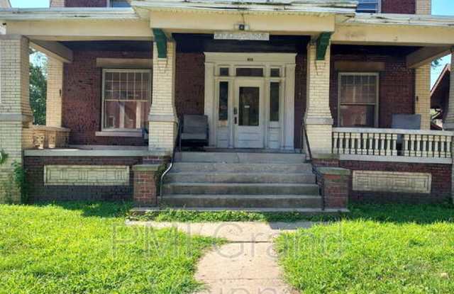 623 W William St - 623 West William Street, Decatur, IL 62522