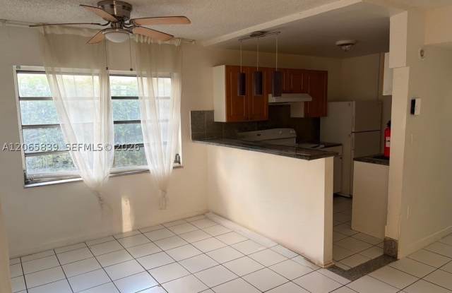 2138 SW 6th St photos photos