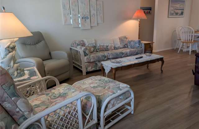 4450 93RD Terrace N Gallery 4