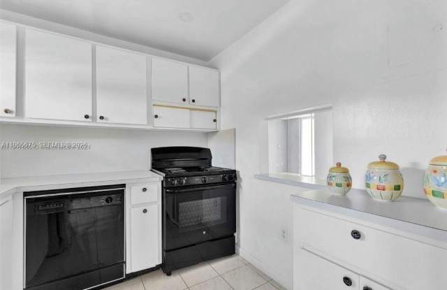 8100 Sunrise Lakes Blvd photos photos