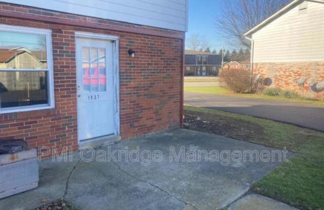1527 Spruce Ave photos photos