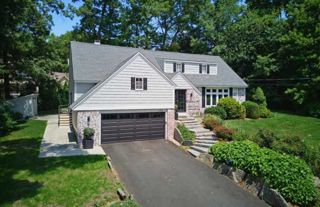 280 Kearney Circle Gallery 2