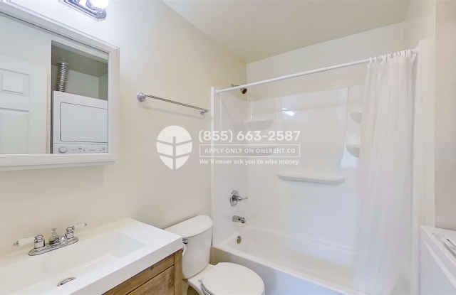 11118 Southeast 223rd Street Unit D - 11118 Southeast 223rd Street, Kent, WA 98031