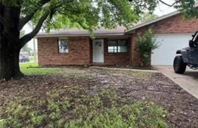 2700 McMillan Drive photos photos