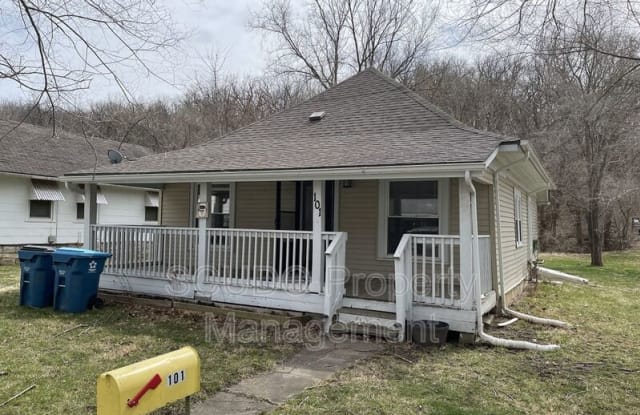 101 E Line St. - 101 East Line Street, Excelsior Springs, MO 64024