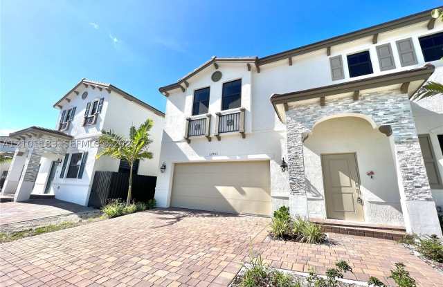 12903 SW 229th Ter Gallery 2