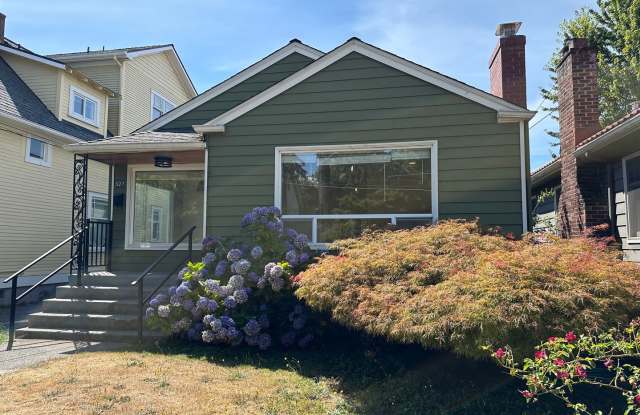 Great Maple Leaf 3 Bedroom Home - Location and View photos photos