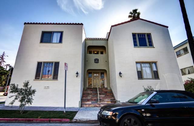 1534 Winona Blvd. photos photos