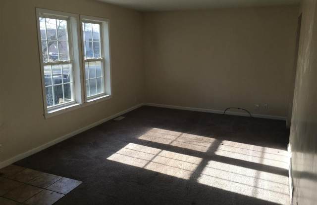 1850 Airway Drive Gallery 3