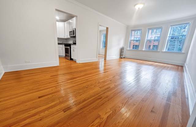 Bright and Sunny Updated 3-bed/1-bath near Loyola Gallery 2
