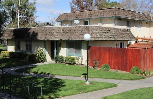 3 bedroom / 2 bathroom / 2-car Garage / Gated Community / only $2,475/month Gallery 1