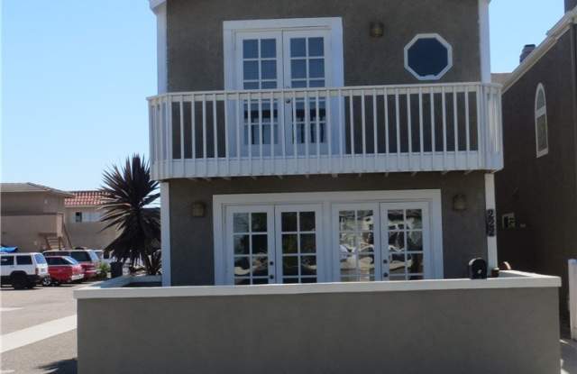222 Portland Avenue - 222 Portland Avenue, Huntington Beach, CA 92648