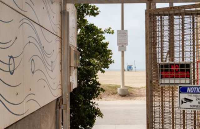 419 OCEAN FRONT Gallery 3