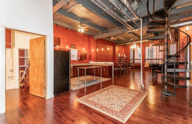 1278 West 4th St Gallery 4