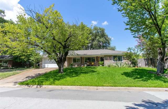 6516 Dakar Road W Gallery 2