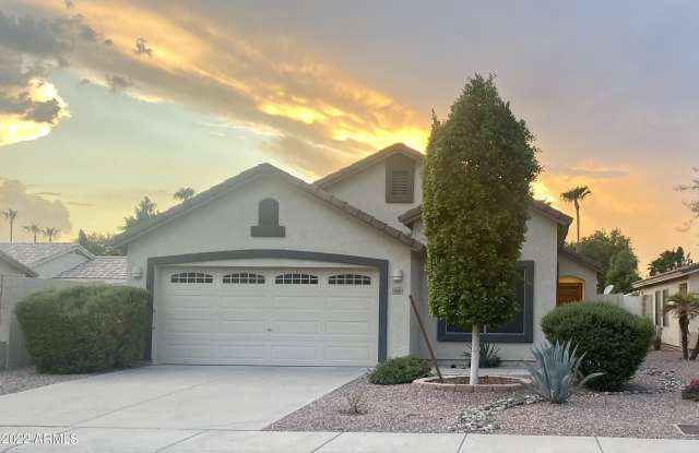 2610 N 107TH Drive photos photos