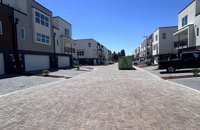 8056 Quiet Knolls Dr Gallery 2