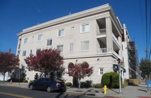 25 S Surrey Ave - 25 South Surrey Avenue, Ventnor City, NJ 08406