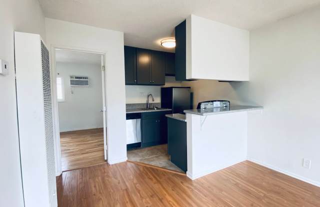 1412 W. 17th St photos photos