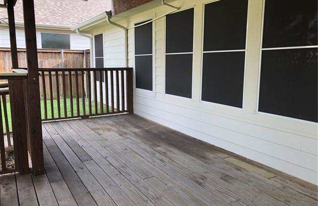 1054 Warbler Gallery 3