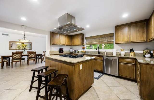 Furnished 4BR Pool Home in South Palm Desert, Monthly Rental Gallery 4