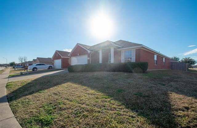 2503 Taos Drive - 2503 Taos Drive, Grand Prairie, TX 75051