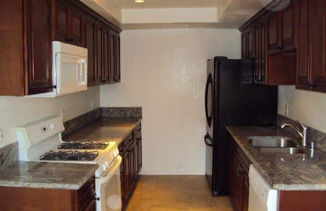 16903 Sierra Vista Way Gallery 4