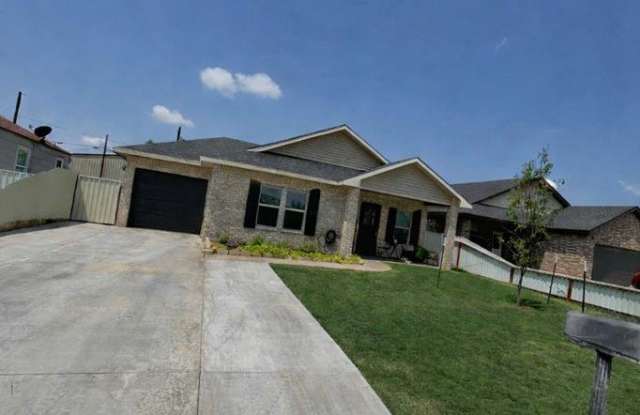 405 NW 13th St photos photos