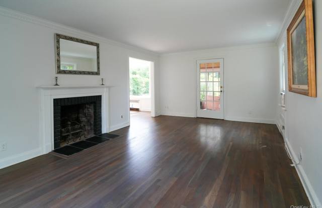 10 Ridge Road photos photos