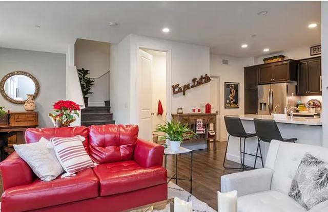 552 Oakville Drive photos photos