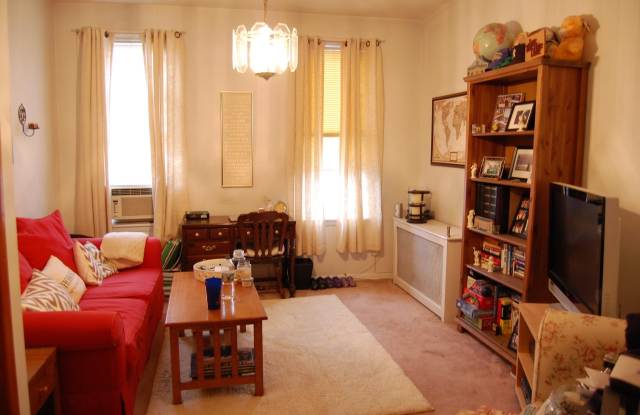 516 PARK AVE photos photos