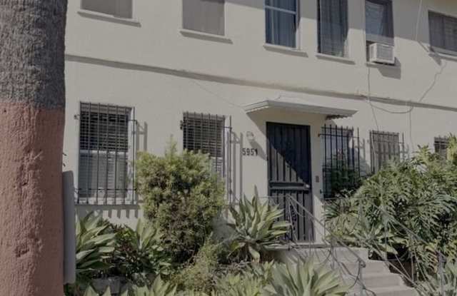 5951 Carlton Way Gallery 1