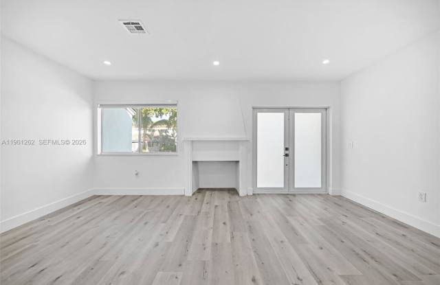 876 Northeast 81st Street photos photos