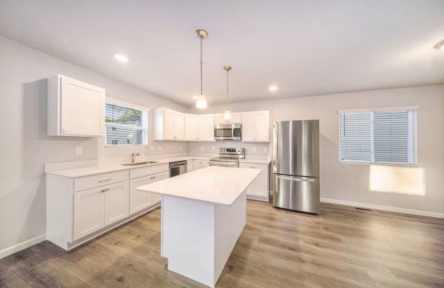 Move in by September 30th and receive FREE rent for both September and October. Take advantage of this limited-time offer and enjoy significant savings at move-in with a reduced security deposit of just $1,000! Gallery 3