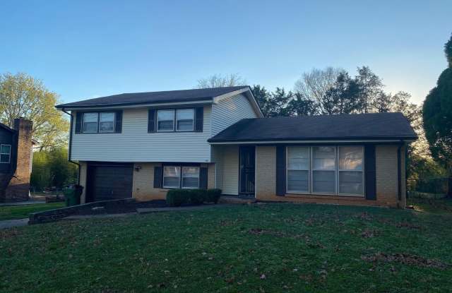 4411 Mcclain Lane - 4411 McClain Lane Northwest, Huntsville, AL 35810