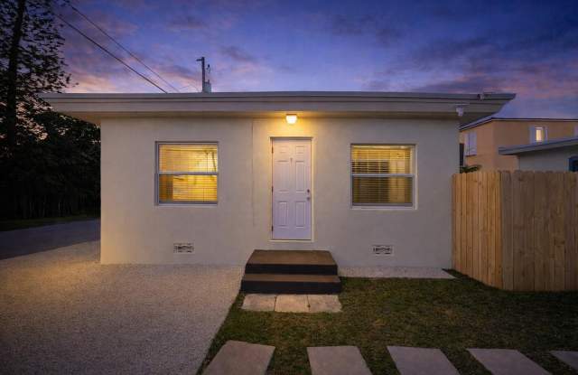 1744 Madison Street photos photos