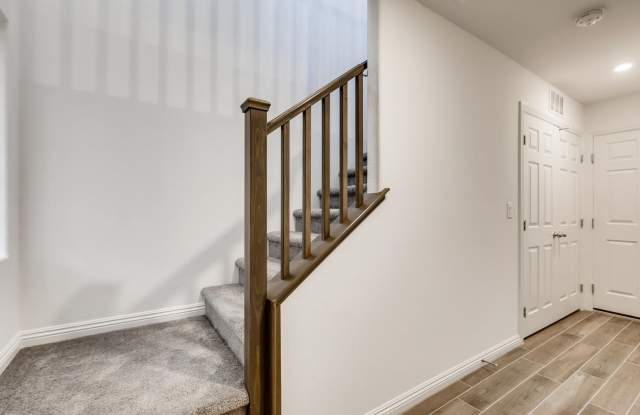 2020-Built 3 Bedroom Beauty in the Heart of Henderson! Gallery 3
