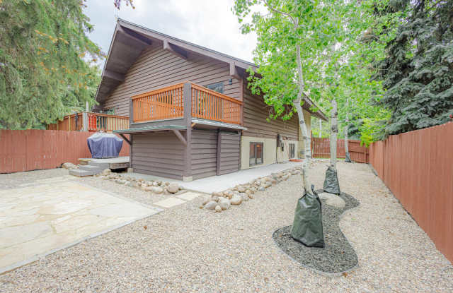 299 Deer Boulevard - 299 Deer Boulevard, Eagle County, CO 81620
