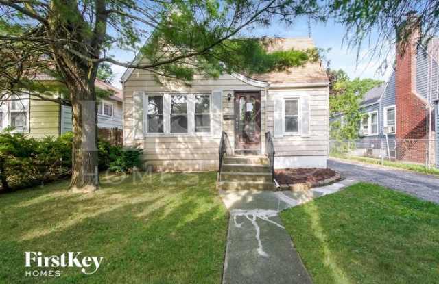 216 South Elmwood Avenue - 216 South Elmwood Avenue, Waukegan, IL 60085 216 South Elmwood Avenue - 216 South Elmwood Avenue, Waukegan, IL 60085