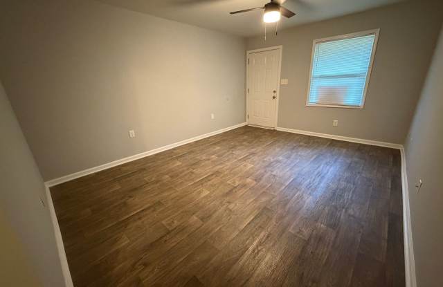 5909 Lone Oak Gallery 4
