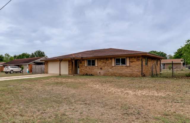 BEAUTIFUL 3-BEDROOM HOME IN LAKEWOOD SHADOW, NEW BRAUNFELS photos photos