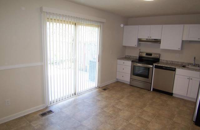1542 HARFORD SQUARE DRIVE Gallery 4