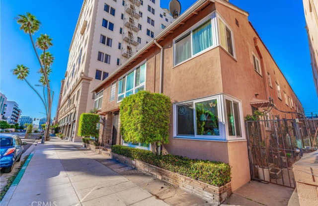 325 Cedar Avenue - 325 Cedar Avenue, Long Beach, CA 90802