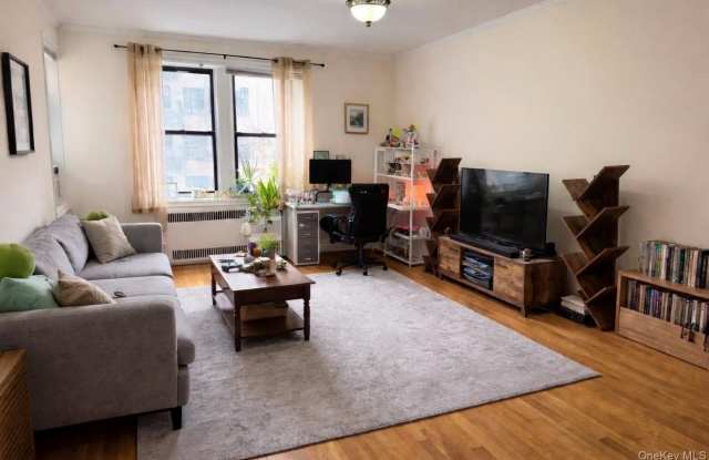 300 Main Street unit: 2E photos photos