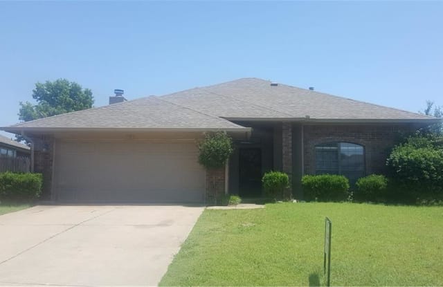 908 Blue Ridge Drive - 908 Blue Ridge Drive, Edmond, OK 73003