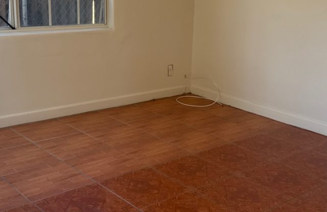 309 Harding Avenue Gallery 4