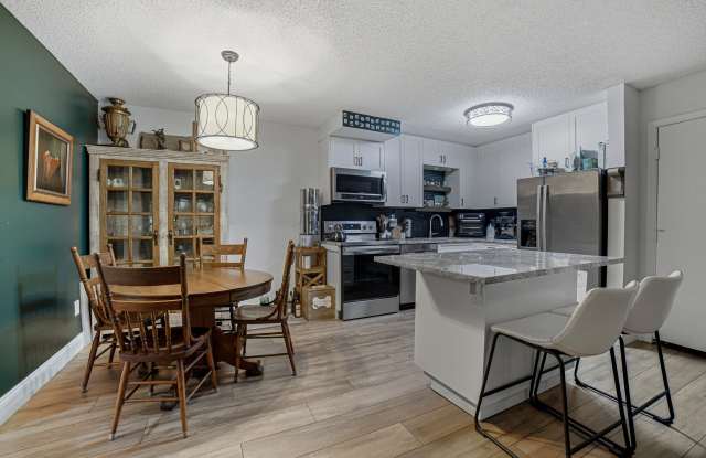 9412 S BELFORT Circle Gallery 4