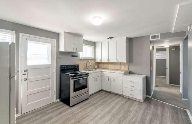 5542-5554 S. Grant St. photos photos